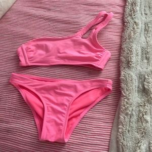 Selling this target swimsuit, which is not available anymore